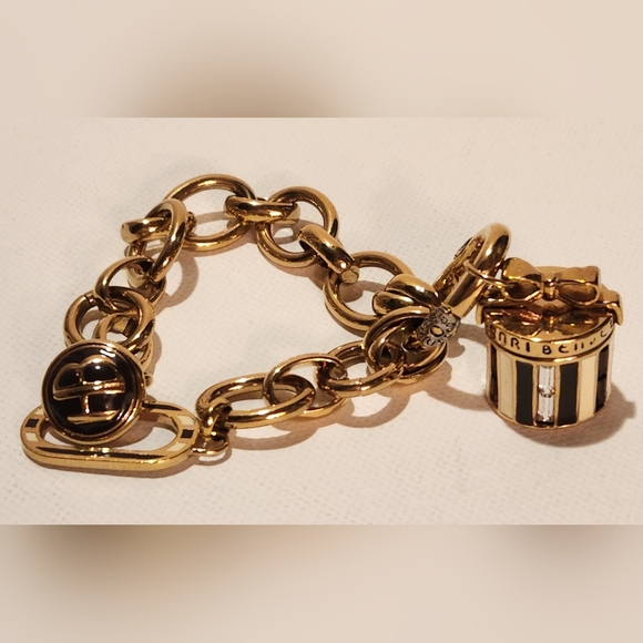 Gold tone Henri bendel Hatbox charm bracelet - Picture 3 of 4